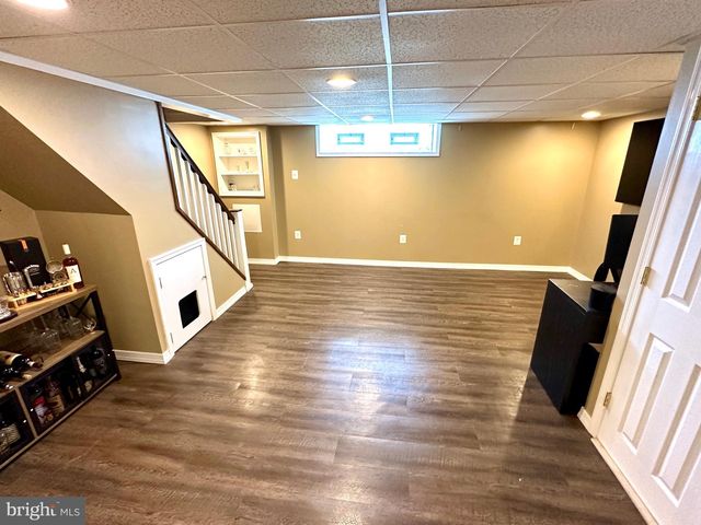 816 NAYLORS RUN RD, Havertown, PA 19083