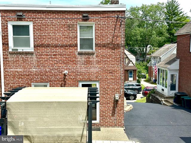 816 NAYLORS RUN RD, Havertown, PA 19083