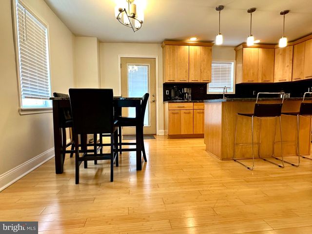 816 NAYLORS RUN RD, Havertown, PA 19083