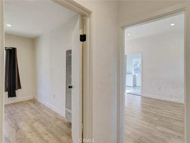 6428 S Van Ness, Los Angeles, CA 90047