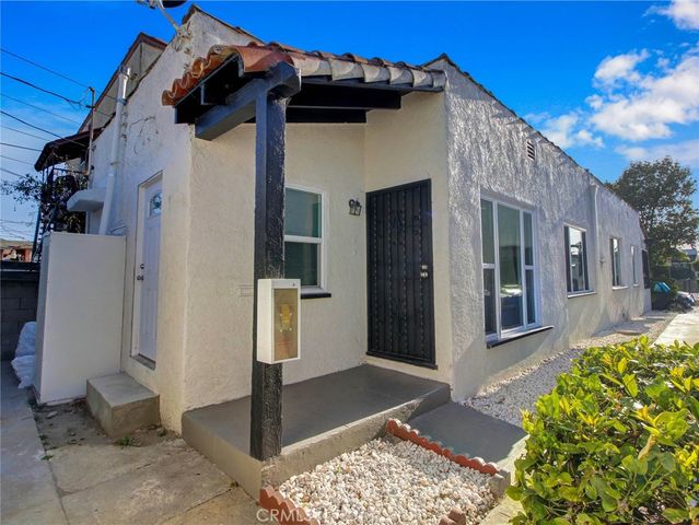 6428 S Van Ness, Los Angeles, CA 90047