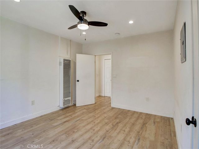 6428 S Van Ness, Los Angeles, CA 90047