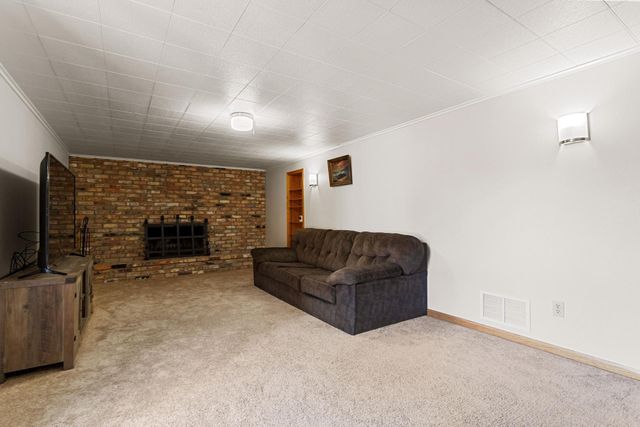 7151 Inwood Court S, Cottage Grove, MN 55016