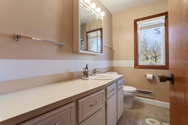 7151 Inwood Court S, Cottage Grove, MN 55016