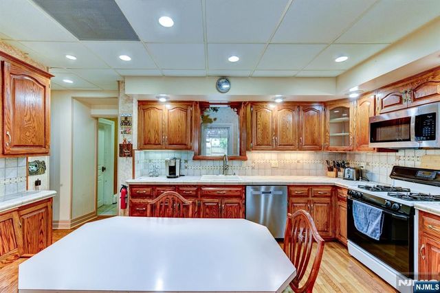 273 French Hill Road, Wayne, NJ 07470