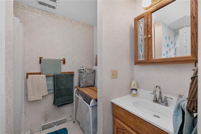 7072 Passer, Upper Saucon Twp, PA 18036