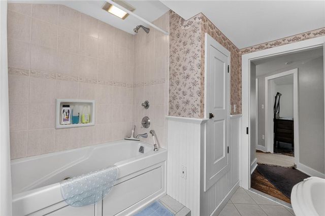 7072 Passer, Upper Saucon Twp, PA 18036