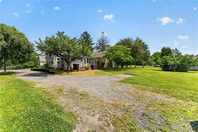 7072 Passer, Upper Saucon Twp, PA 18036