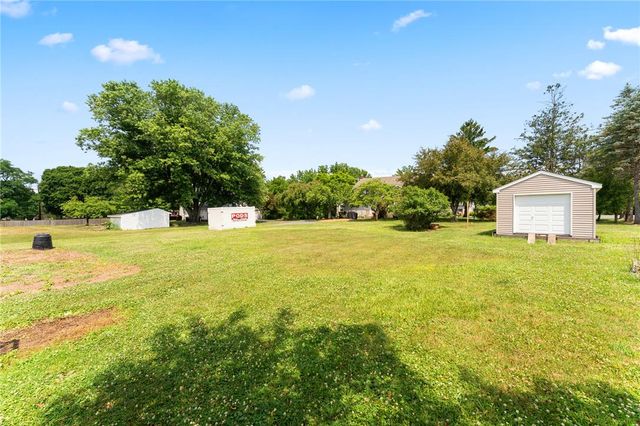 7072 Passer, Upper Saucon Twp, PA 18036