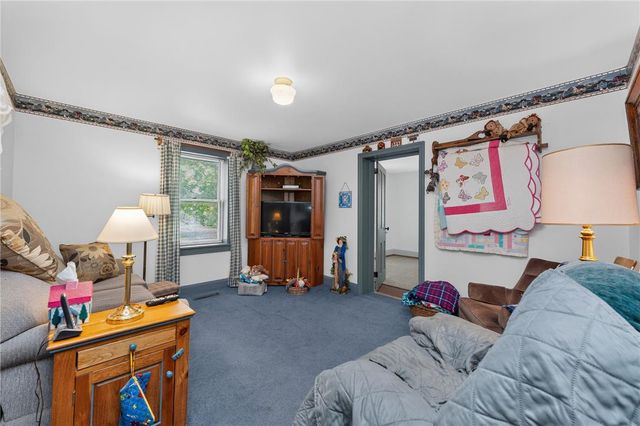 7072 Passer, Upper Saucon Twp, PA 18036