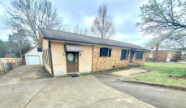 18 Roberts Ln, Lebanon, TN 37087