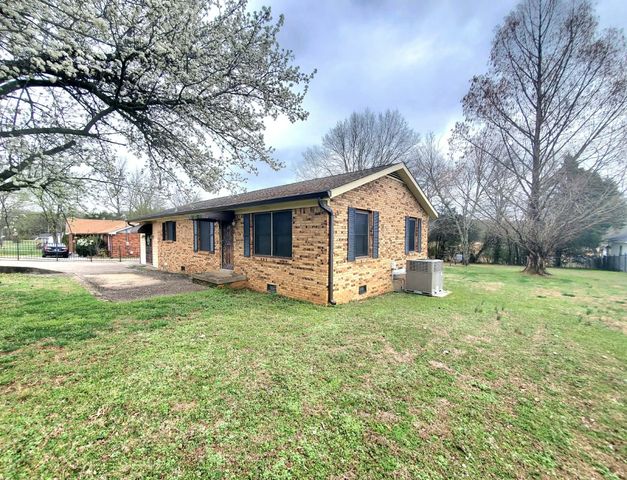 18 Roberts Ln, Lebanon, TN 37087