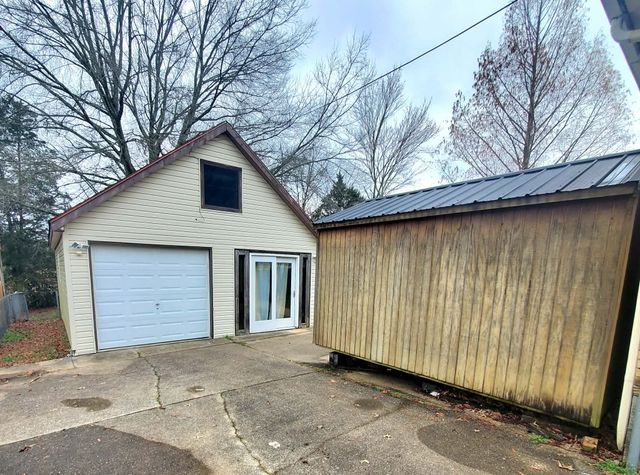 18 Roberts Ln, Lebanon, TN 37087