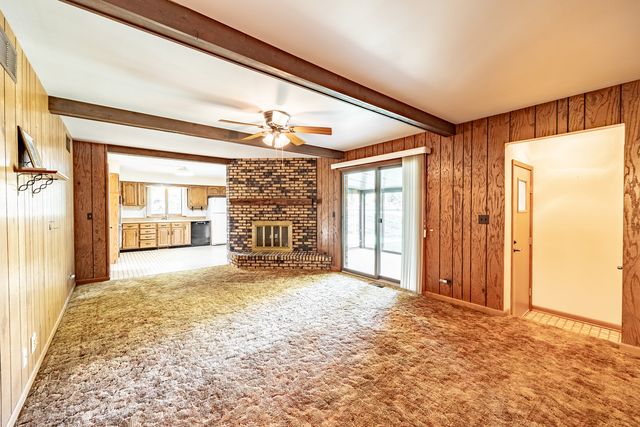 39W304 Hogan Hill, Elgin, IL 60124