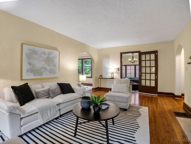 6182 Tulane Road, Cincinnati, OH 45212