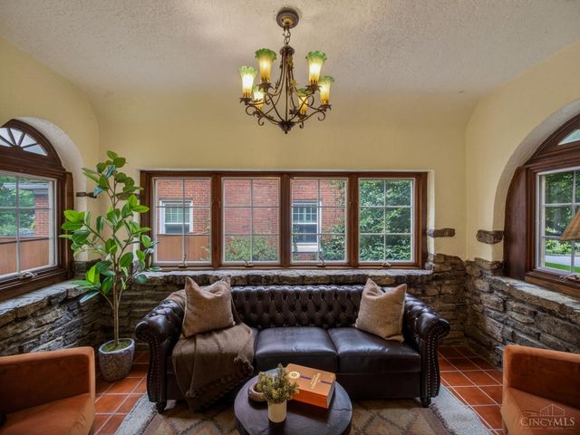 6182 Tulane Road, Cincinnati, OH 45212