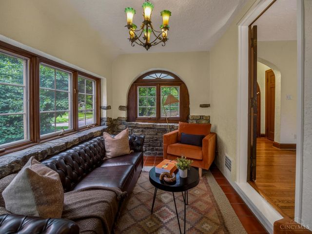 6182 Tulane Road, Cincinnati, OH 45212