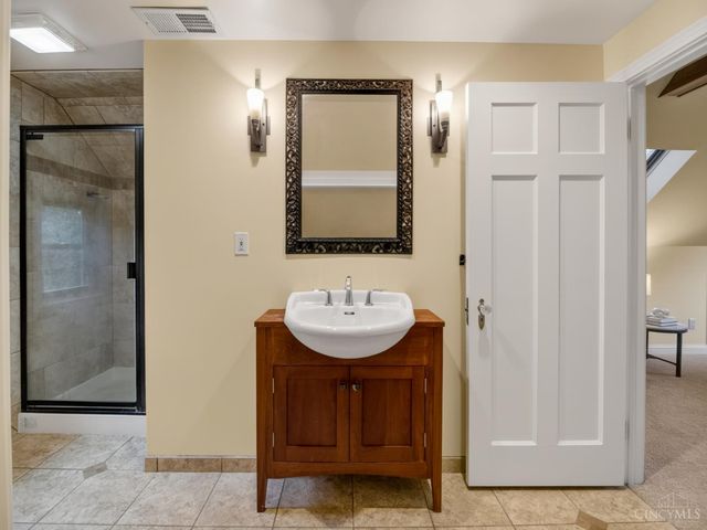 6182 Tulane Road, Cincinnati, OH 45212