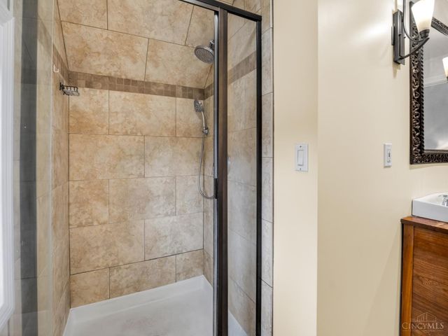6182 Tulane Road, Cincinnati, OH 45212
