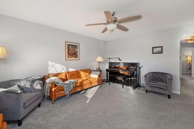 3942 S Troy AVENUE, Saint Francis, WI 53235