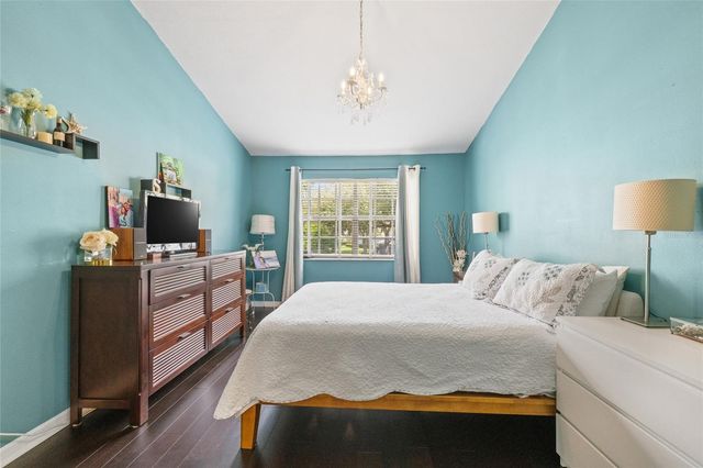 4265 BRENTWOOD PARK CRK, Tampa, FL 33624