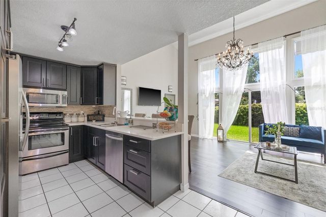 4265 BRENTWOOD PARK CRK, Tampa, FL 33624