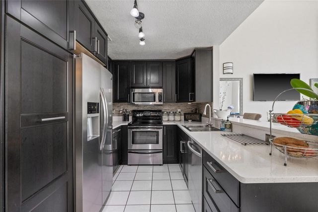 4265 BRENTWOOD PARK CRK, Tampa, FL 33624