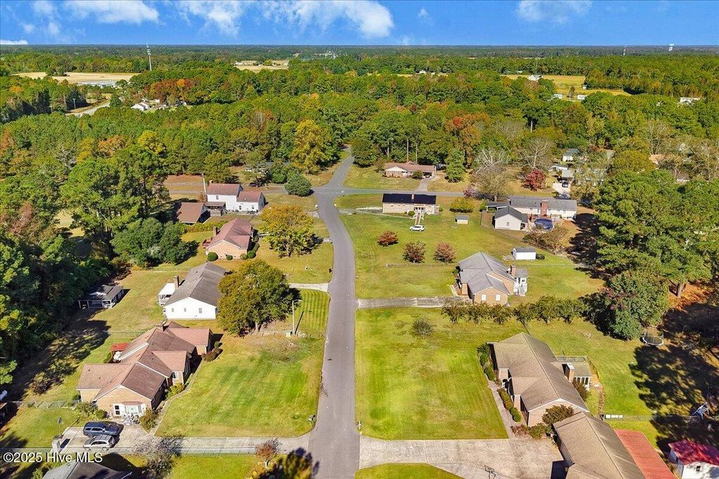 Image 23 of property listing at 58 Old English Lane, Kinston, NC 28504