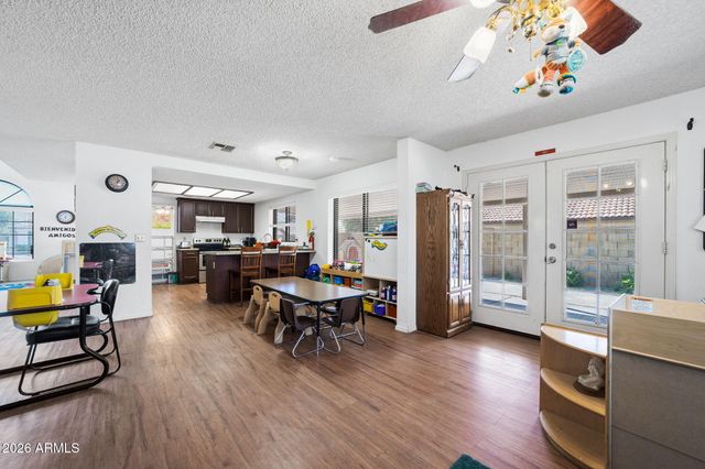 5424 E EMERALD Avenue, Mesa, AZ 85206