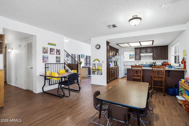 5424 E EMERALD Avenue, Mesa, AZ 85206