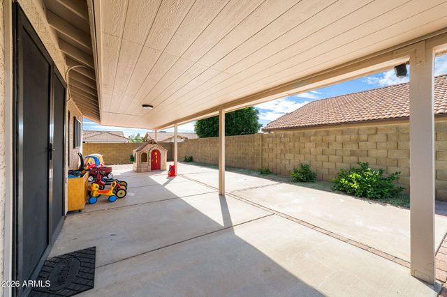 5424 E EMERALD Avenue, Mesa, AZ 85206