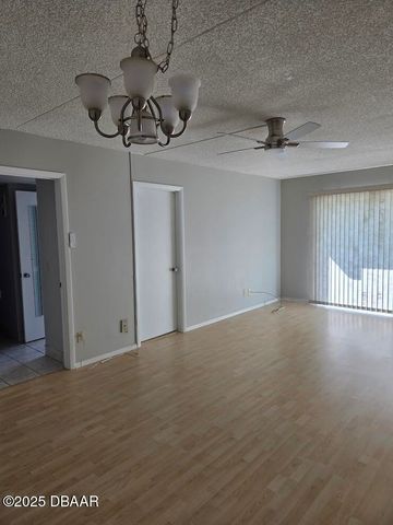 100 Silver Beach Ave Apt 214, Daytona Beach, FL 32118