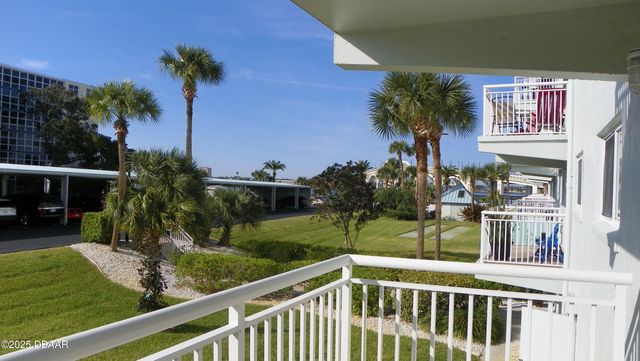 100 Silver Beach Ave Apt 214, Daytona Beach, FL 32118