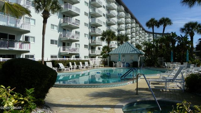 100 Silver Beach Ave Apt 214, Daytona Beach, FL 32118