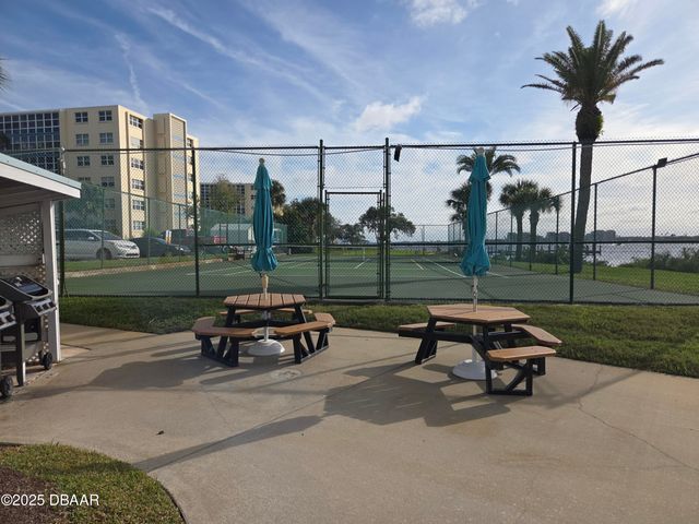 100 Silver Beach Ave Apt 214, Daytona Beach, FL 32118