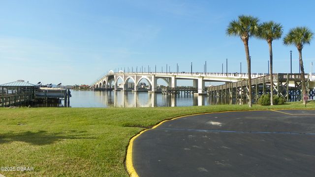 100 Silver Beach Ave Apt 214, Daytona Beach, FL 32118