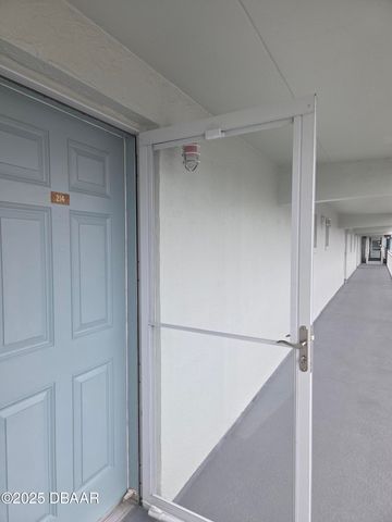 100 Silver Beach Ave Apt 214, Daytona Beach, FL 32118
