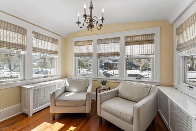 4929 Queen Avenue S, Minneapolis, MN 55410