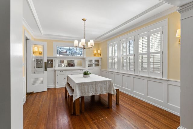 4929 Queen Avenue S, Minneapolis, MN 55410