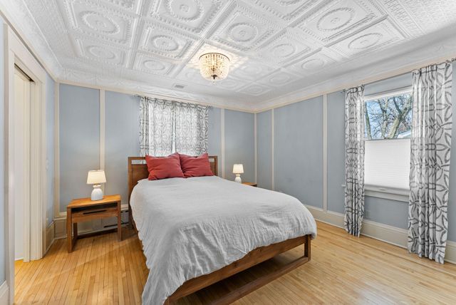 4929 Queen Avenue S, Minneapolis, MN 55410