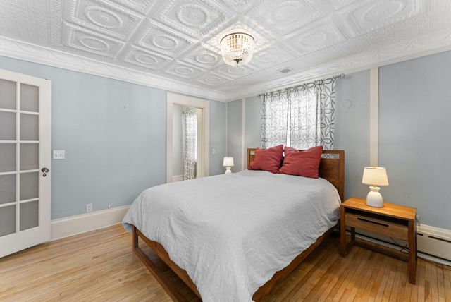 4929 Queen Avenue S, Minneapolis, MN 55410