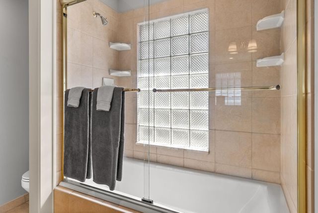 4929 Queen Avenue S, Minneapolis, MN 55410