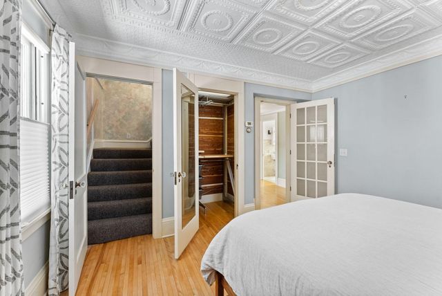 4929 Queen Avenue S, Minneapolis, MN 55410