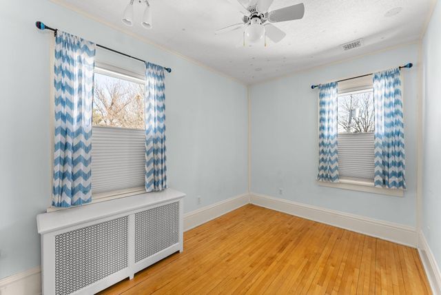 4929 Queen Avenue S, Minneapolis, MN 55410