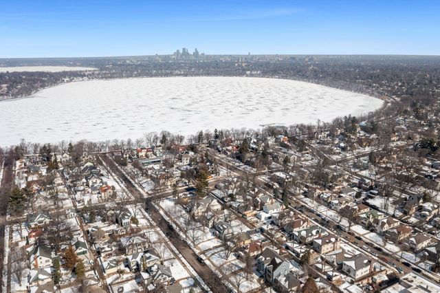 4929 Queen Avenue S, Minneapolis, MN 55410