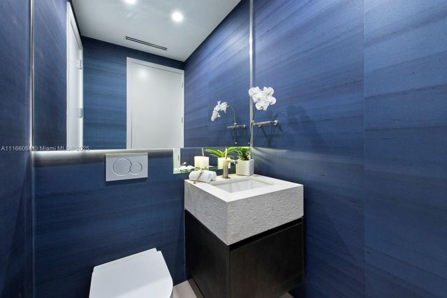 100 S Pointe Dr 908, Miami Beach, FL 33139