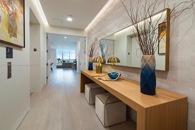 100 S Pointe Dr 908, Miami Beach, FL 33139