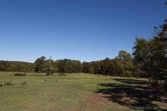 424933 E 1030 Road, Checotah, OK 74426
