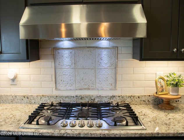 8418 Laura Lennon Pass Drive, Olive Branch, MS 38654