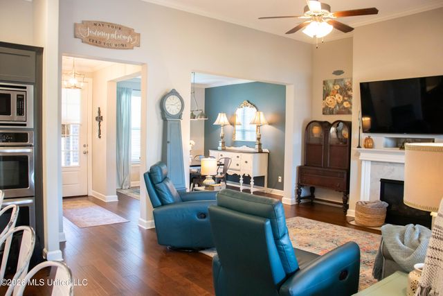8418 Laura Lennon Pass Drive, Olive Branch, MS 38654